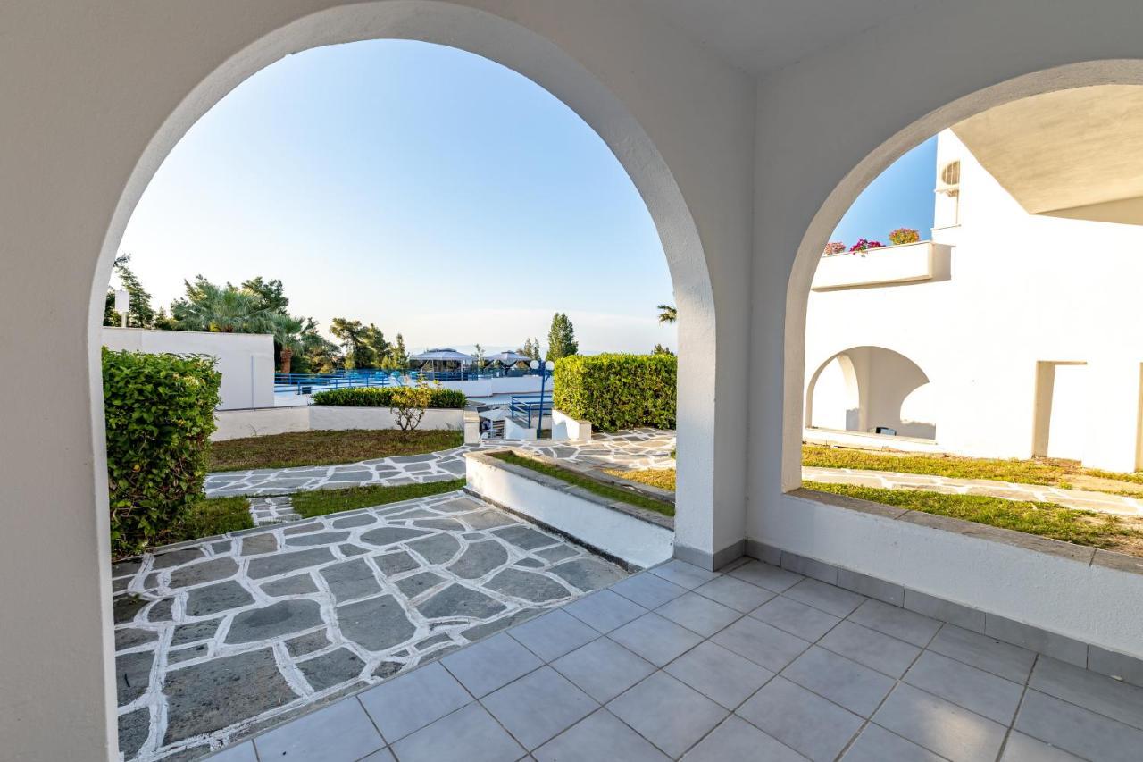 Theo Bungalows Boutique Hotel 크리오피지 외부 사진
