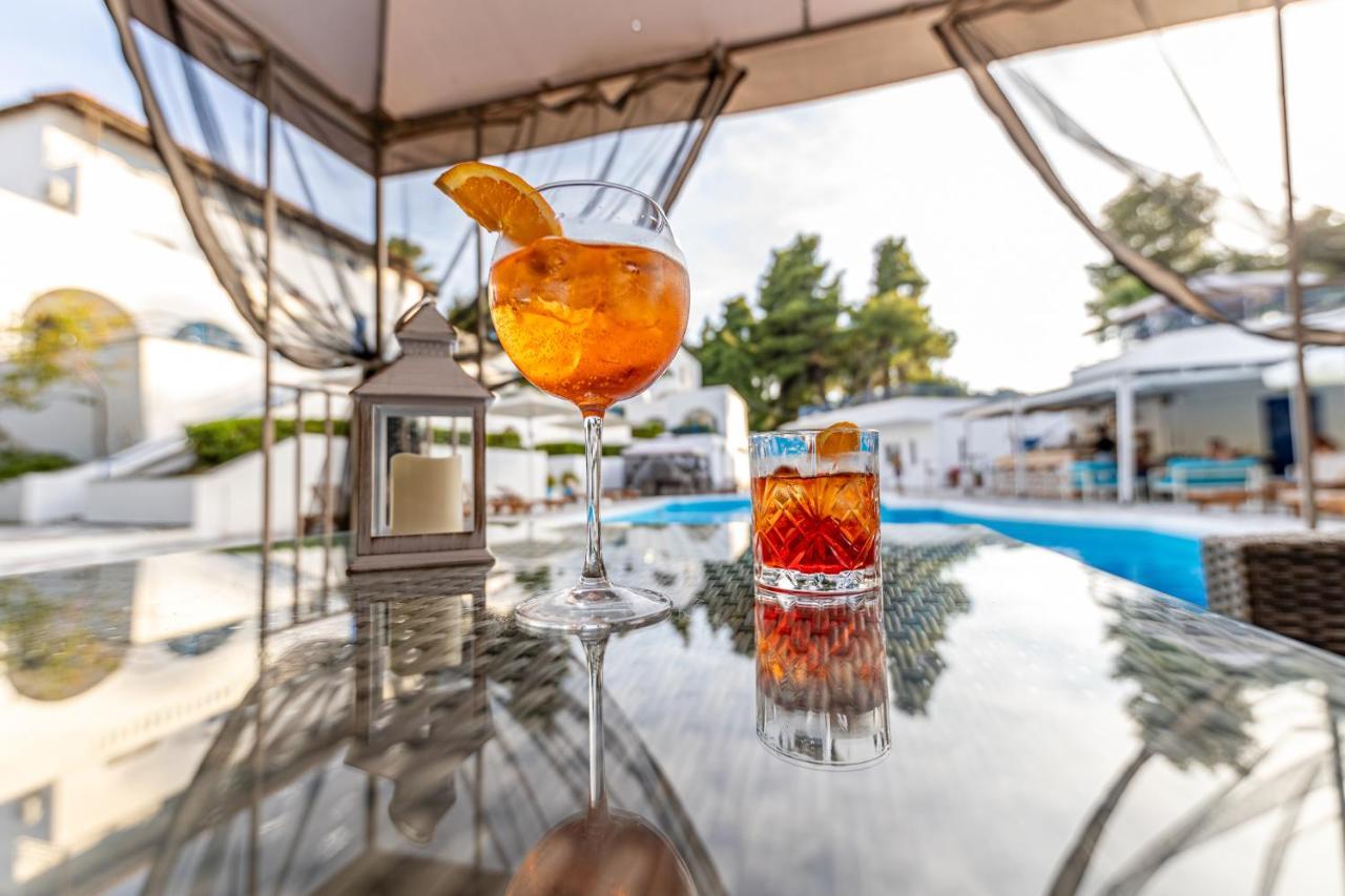 Theo Bungalows Boutique Hotel 크리오피지 외부 사진