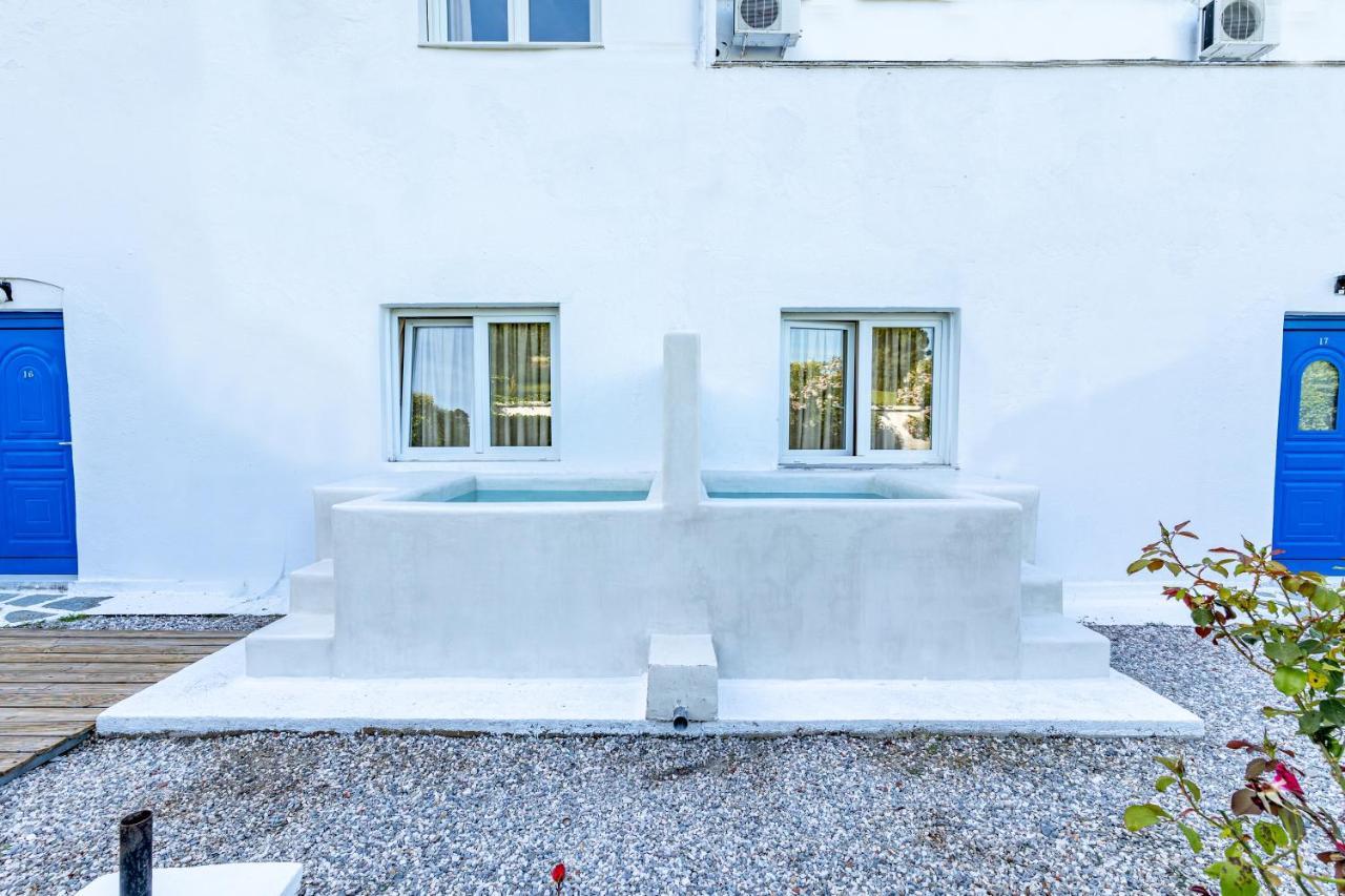 Theo Bungalows Boutique Hotel 크리오피지 외부 사진