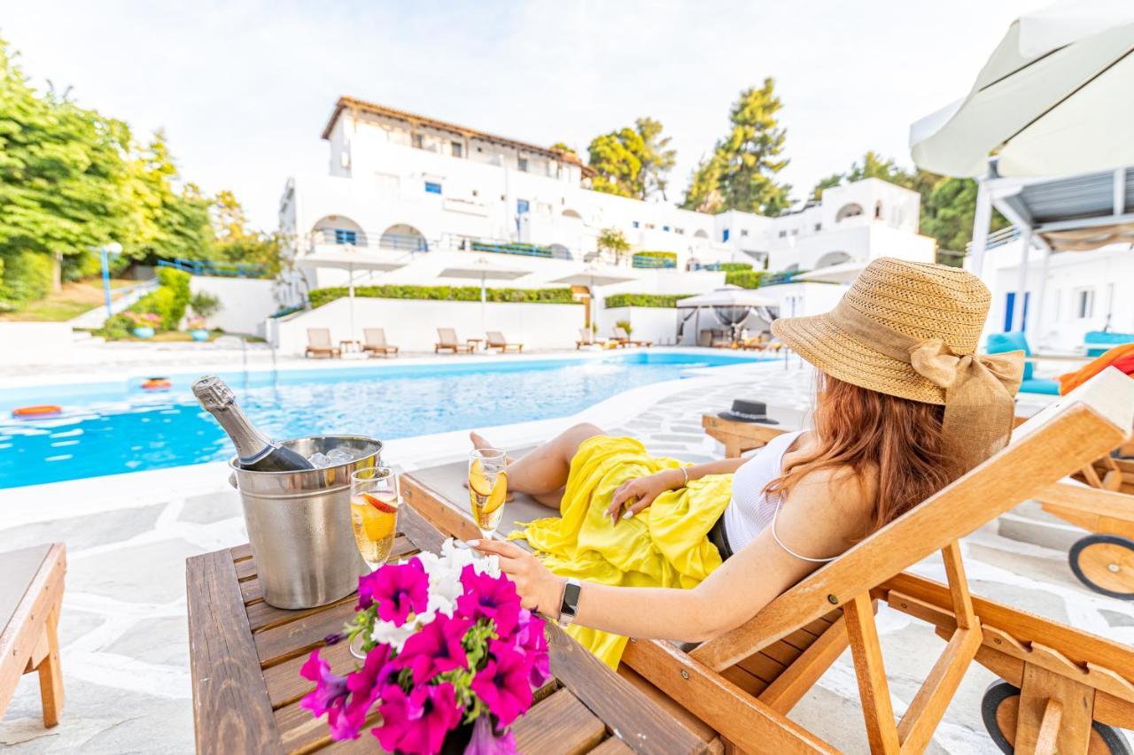 Theo Bungalows Boutique Hotel 크리오피지 외부 사진